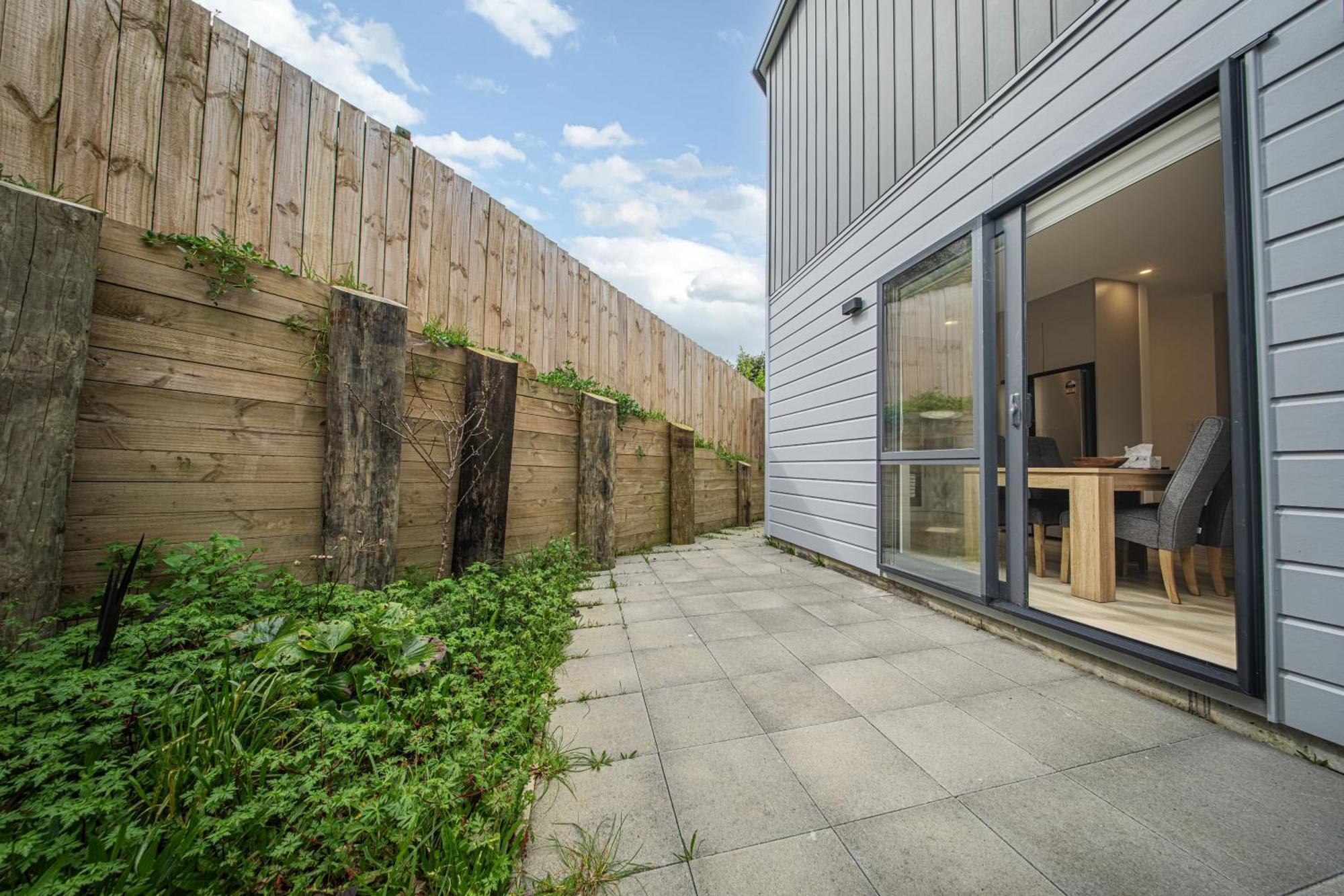West Harbour Modern 4-Bedroom Retreat Auckland Exterior photo